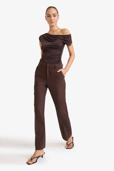 Straight Fit Regular Hem Pocket Detailed Trousers