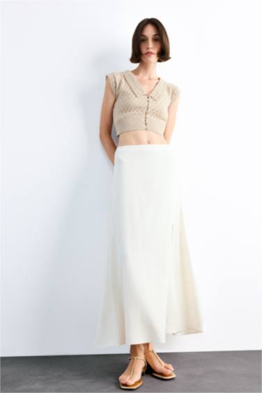 Large Collar Knit Crop Top