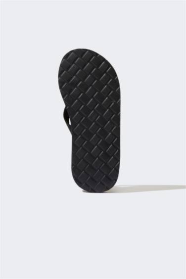 Kadın Düz Taban Parmak Arası Terlik