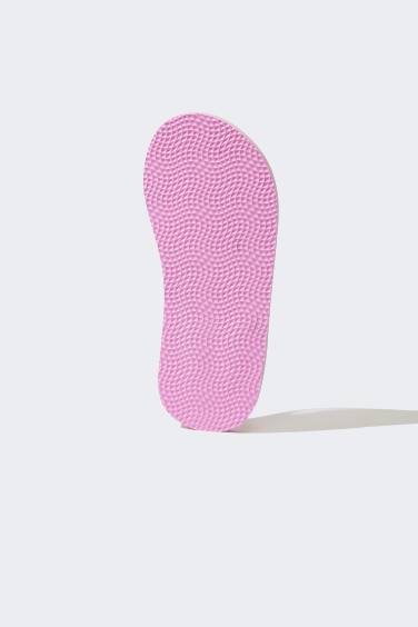 Kadın Düz Taban Parmak Arası Terlik