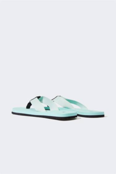 Kadın Düz Taban Parmak Arası Terlik