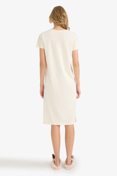 فستان نوم نص ردن مطبوع بياخة مستديرة من Fall in Love