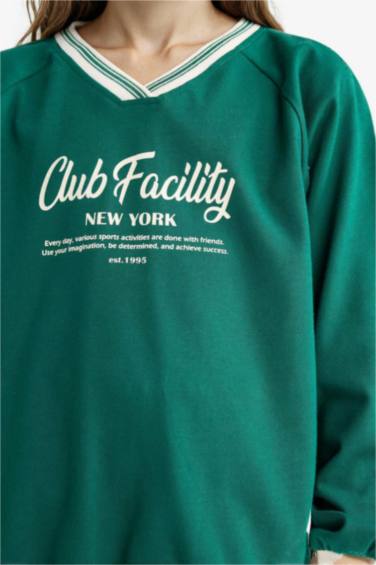 Girl Oversize Fit V-Neck Printed Sweatshirt