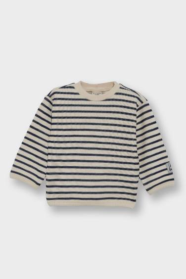 سويت شيرت اولادي مخطط قصة عادية