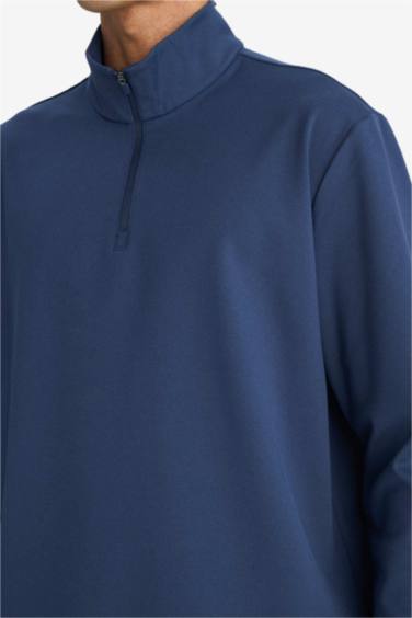 Standart Fit Sporcu Sweatshirt,