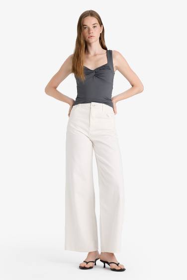 Slim Fit Heart Collar Tank Top