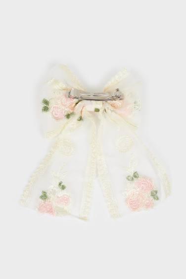 Kadın Kurdele Görünümlü Tüllü Gül Desenli Toka