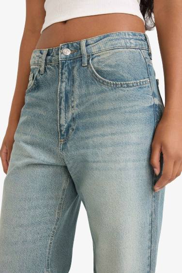 بنطلون جينز باريل فيت بخصر عالي