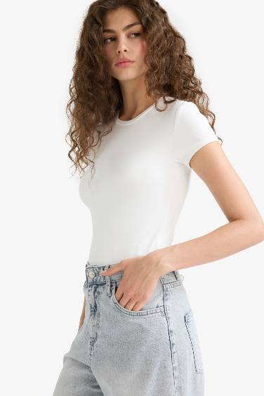 Slim Fit Crew Neck Basic White T-Shirt