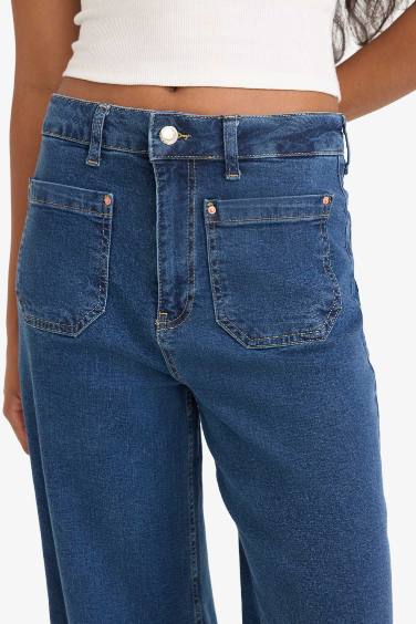 بنطلون جينز كروب وايد ليج برجل واسع وخصر عالي