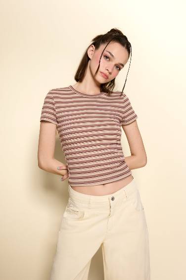 تيشيرت مخطط نص ردن سليم فيت مخصر