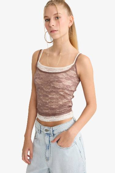 Slim Fit Lace Tank Top