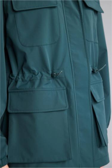 Ветрозащитный водоотталкивающий дождевик на молнии с капюшоном Regular Fit