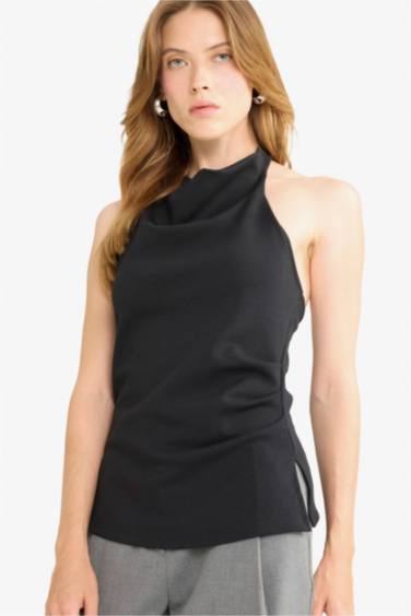 Slim Fit Halter Collar Tank Top