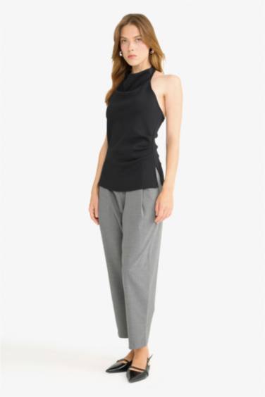 Slim Fit Halter Collar Tank Top