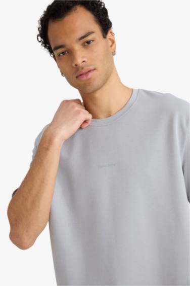 Regular Fit Crew Neck Short Sleeve T-Shirt
