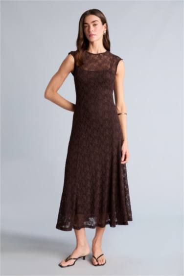 Oversize Fıtted Bisiklet Yaka Dantel Kısa Kollu Maxi Elbise - Görsel 2