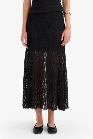 A Kesim Normal Bel Astarlı Dantel Maxi Etek
