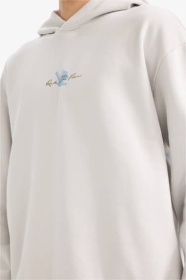 سويت شيرت مطبوع أوفر سايز بياقة عالية