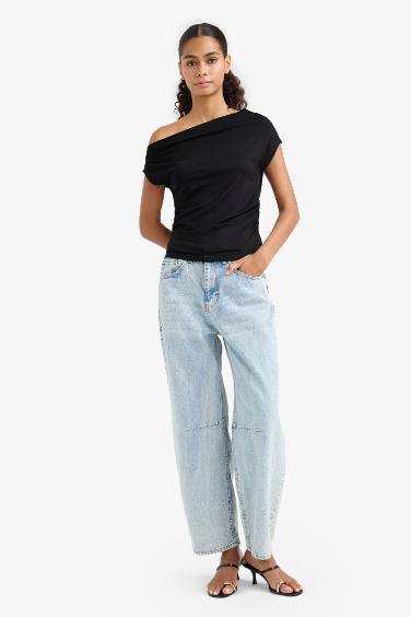 Slim Fit Dar Kesim Tek Omuzlu Siyah Bluz