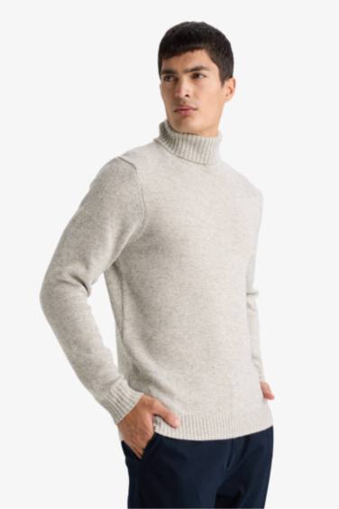 Standard Fit Turtleneck Knitwear Pullover