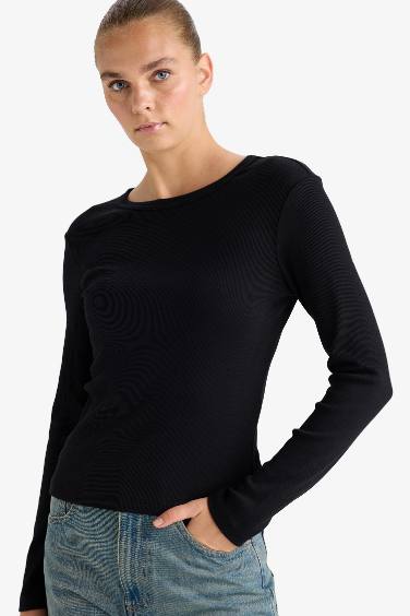 Woman Long Sleeve T-Shirt