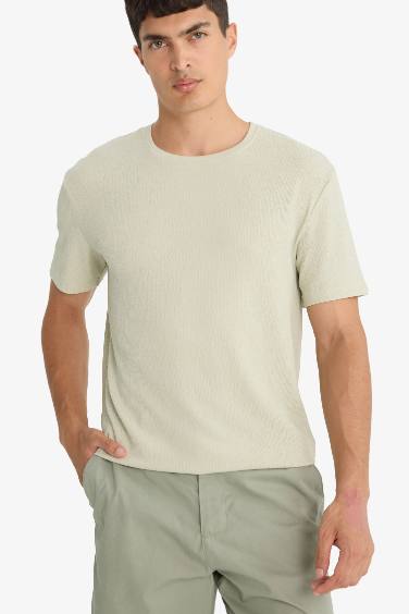 تيشيرت نص كم محكم قصة عادية برقبة مستديرة