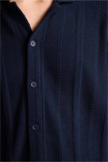 Man Short Sleeve Shirt