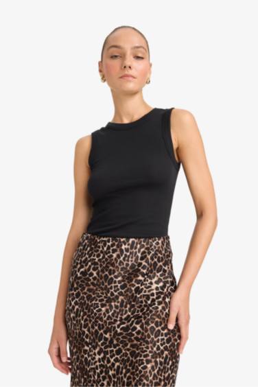 Slim Fit Basic Camisole Crew Neck Tank Top