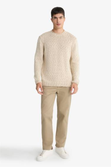 بلوفر تريكو قصة عادية بياقة مستديرة