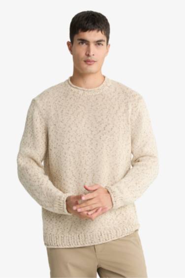 بلوفر تريكو قصة عادية بياقة مستديرة