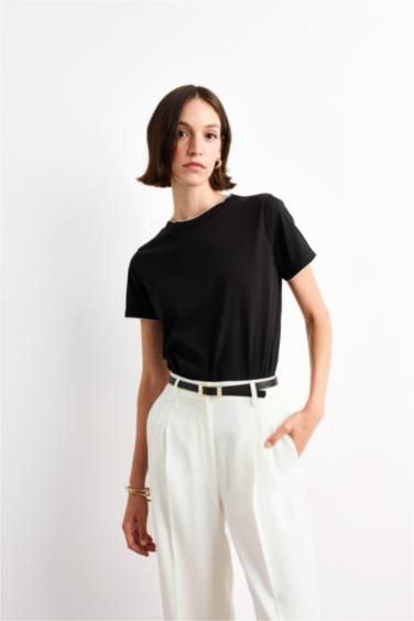 تيشيرت نص ردن وياخة مستديرة