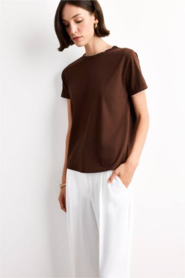 تيشيرت نص ردن وياخة مستديرة