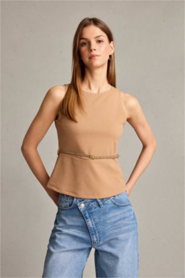 Fitted Crew Neck Belted Sleeveless Blouse