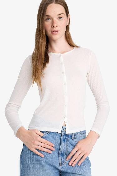 تيشيرت ردن طويل سليم فيت قصة ضيقة وياخة مستديرة