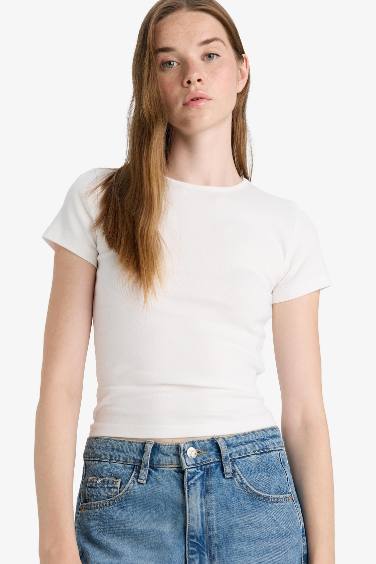 T-shirt ajusté à manches courtes et col rond