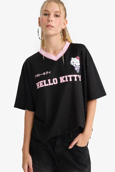Coool Hello Kitty Oversize Geniş Kalıp V Yaka Sırt Baskılı Kısa Kollu Tişört