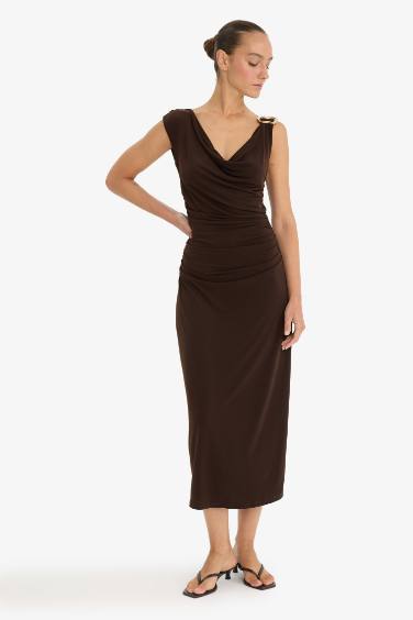 Regular Fit Sleeveless Midi Dress