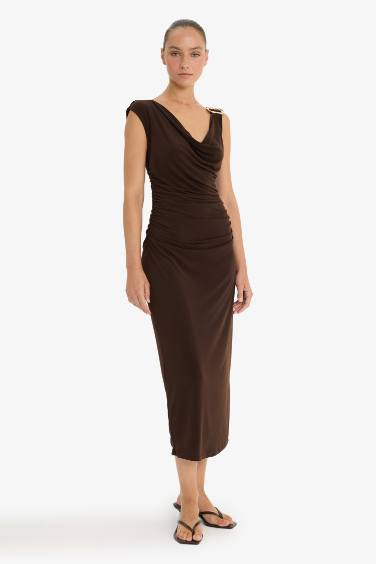 Regular Fit Sleeveless Midi Dress