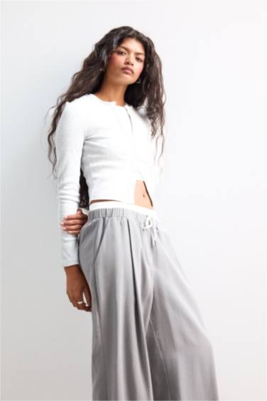 Slim Fit Crew Neck Camisole Cardigan