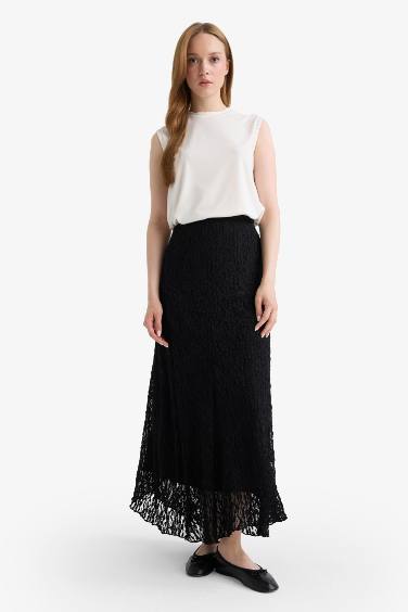 Asymmetric Lace Knitted Skirt