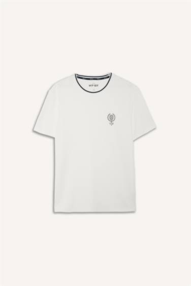 تيشيرت قصة عادية برقبة مستديرة