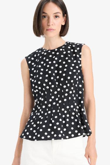 Slim Fit Crew Neck Polka Dot Sleeveless Blouse