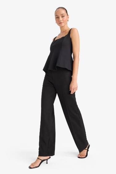 Slim Fit Square Collar Sleeveless Blouse