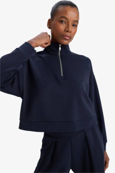 Спортивный свитшот из модала с воротником-стойкой