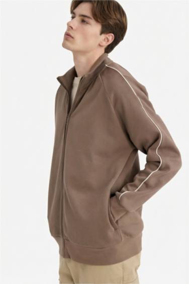 سترة أوفر سايز برقبة عالية