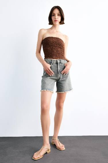 شورت جينز قصير قصة عادية