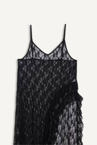 A Kesim V Yaka Dantel Askılı Maxi Elbise