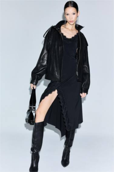 Afra x DeFacto Coool Asimetrik V Yaka Tül Askılı Midi Elbise