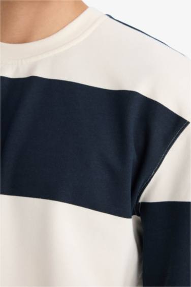 Sweatshirt rayé à col rond